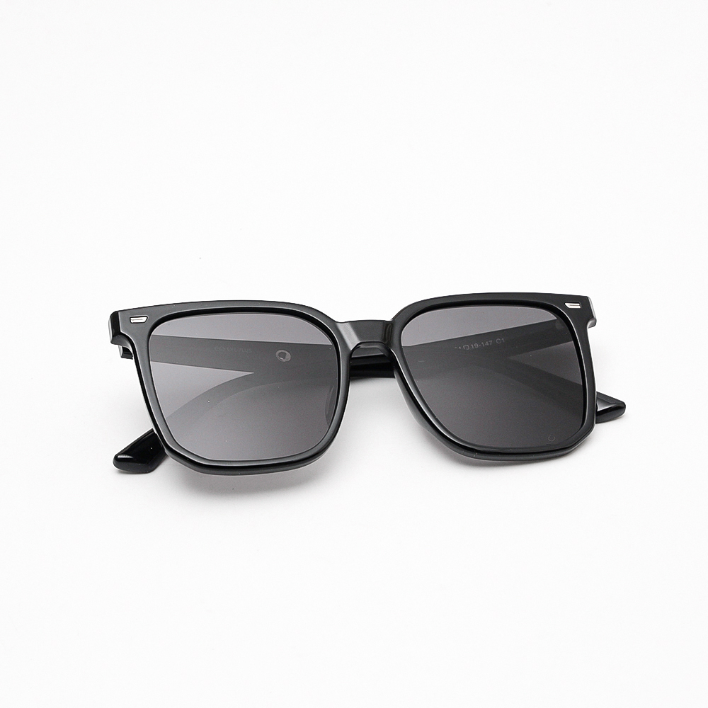 KÍNH RÂM NỮ EYEPLUS 867 C1 GỌNG ĐEN MẮT ĐEN